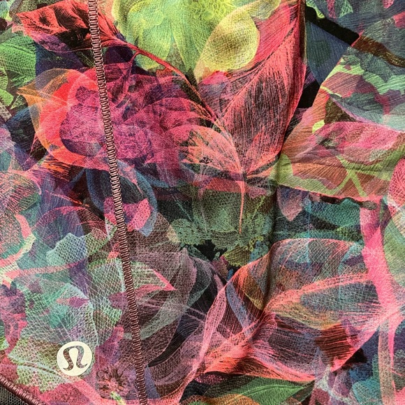 Lululemon Hotty Hot 4” Short - Picture 3 of 5